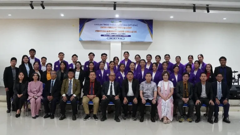 Penutupan Semester Genap STT STAR dan Pengutusan Mahasiswa Praktik Angkatan XVI