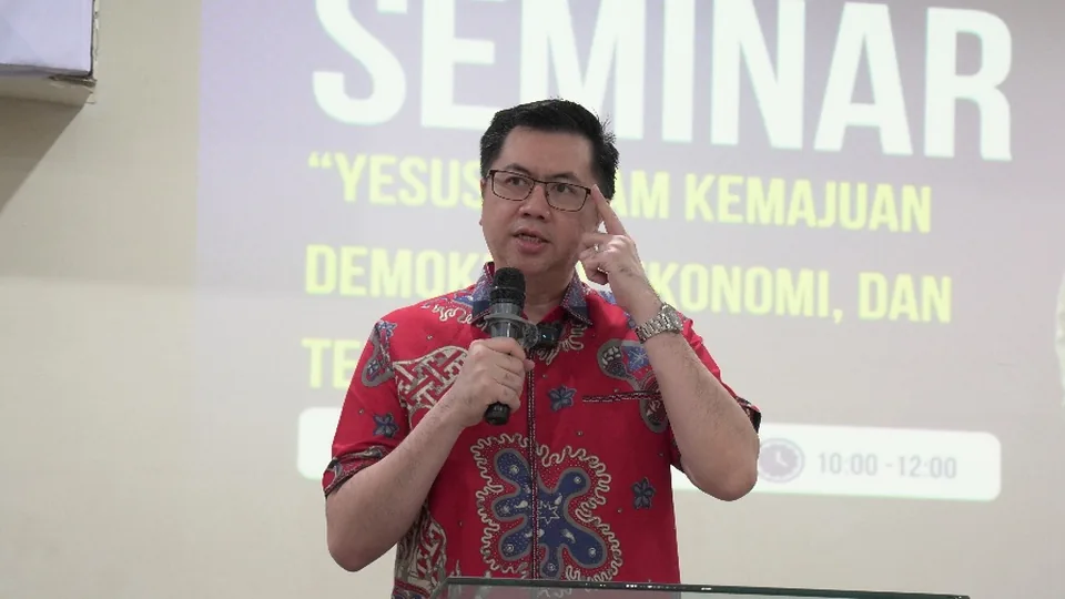 STT STAR Bahas Iman di Tengah Kemajuan Demokrasi, Ekonomi, dan Teknologi