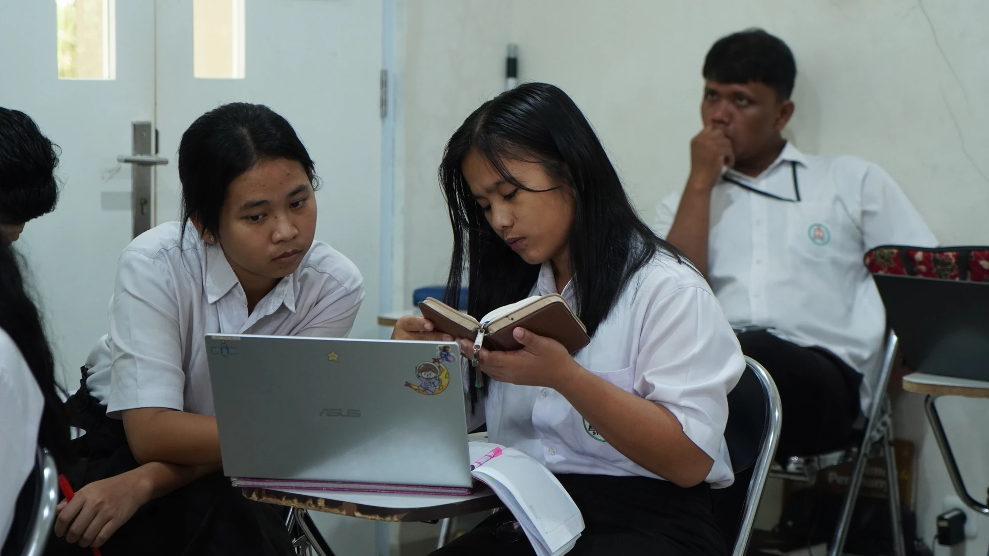 Belajar bersama di STT Star Riau