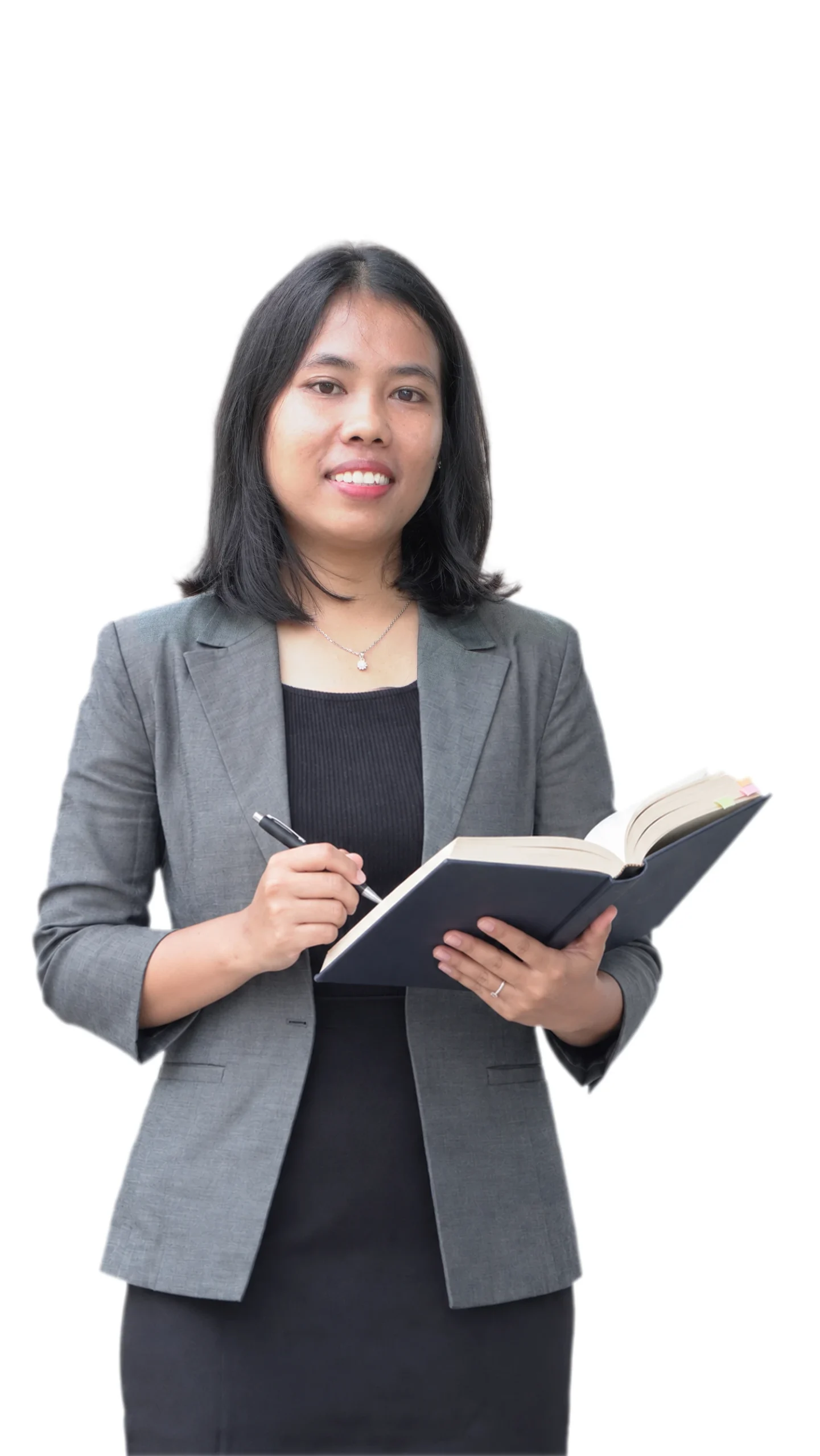 Model berbusana akademik profesional memegang buku untuk ilustrasi studi magister